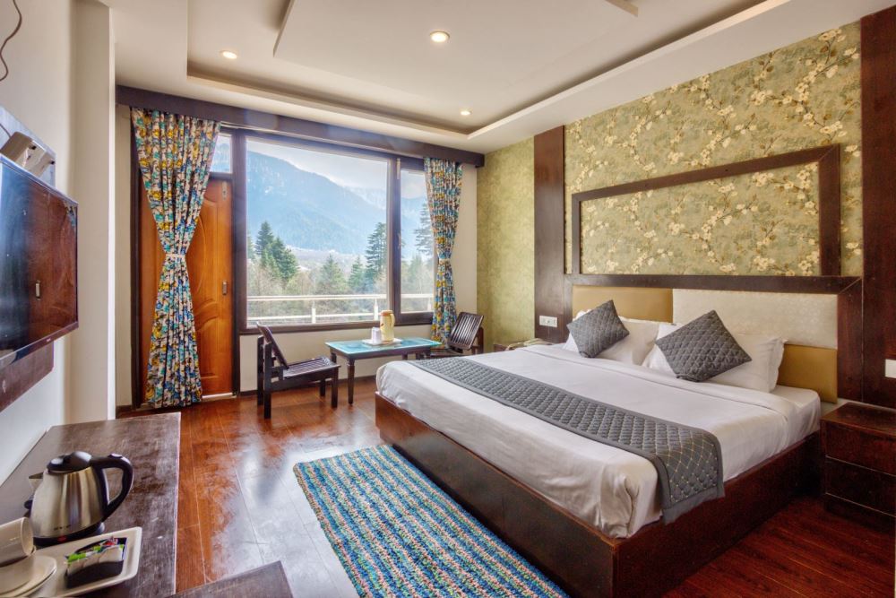 Super Deluxe Rooms - Best balcony  with river and snow cald mountain 